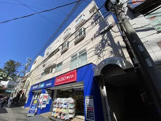 プレジュールメゾンIV【4階】の外観