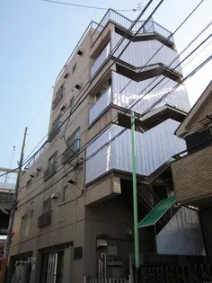 秀峰マンション【2階】の外観