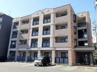 ラ ヌーヴェル メゾン【4階】の外観