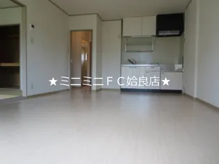 鹿児島県姶良市西餅田【アパート】の外観