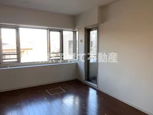 ヒルズ目白台【3階】の居間