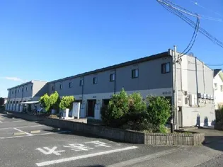 レオパレススリータウン【2階】の外観