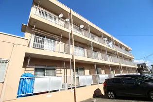 レジデンス花京院【1階】の外観