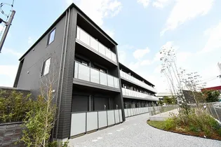 モンターニュ エイチ ワイ【1階】の外観