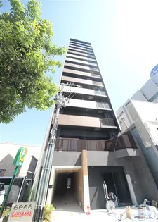 コンフォリア新梅田【7階】の外観