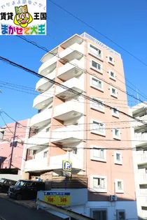 ラトゥールII【2階】の外観