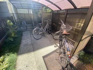 メゾントパ-ズ【3階】の地図