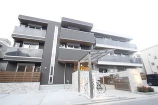 サリオス段原日出【2階】の外観