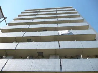 東京都中央区日本橋本町4【マンション】の外観