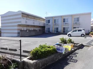 沖縄県島尻郡南風原町字兼城【アパート】の外観