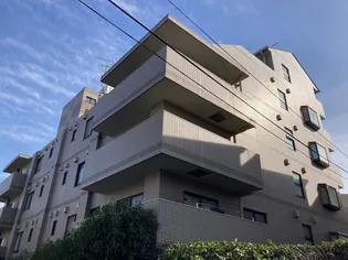 台和ビルの画像