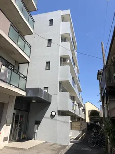 クレール・ド・ジュールの外観