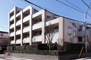 カスタリア自由が丘【3階】の外観