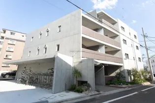 東京都世田谷区下馬1【マンション】の外観