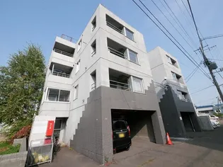 コートモンターニュ【2階】の外観