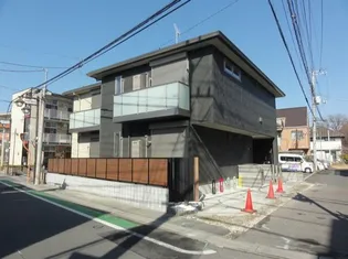 ノイ リーフ【2階】の外観