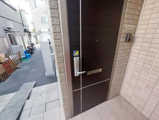 アイリス東中野 A【2階】の玄関