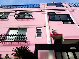 ロイヤルハワイアン【3階】の外観