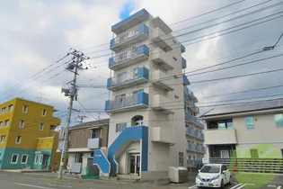 プラザ鹿野【4階】の外観