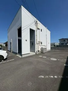 徳島県板野郡北島町鯛浜字川久保【アパート】の外観