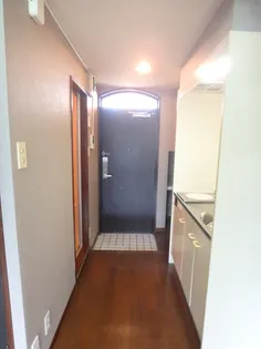 エルム高幡B棟【2階】の玄関