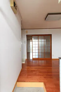 山崎マンション【2階】の玄関