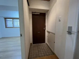 シャンボール五橋【2階】の玄関