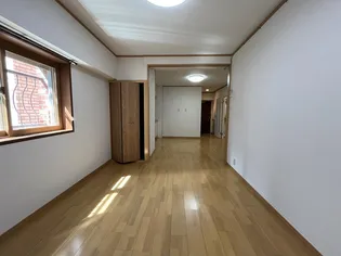 シャンボール五橋【2階】の居間