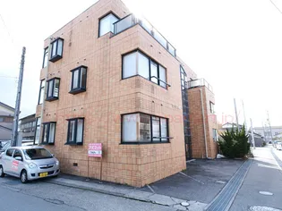 セーシェル【2階】の外観