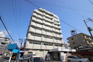 ジュネス山城【2階】の外観