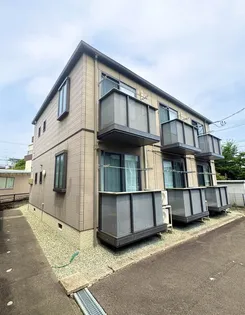 ジュネス国見【2階】の外観