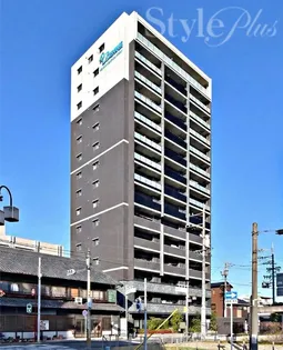 プレサンスロジェ車道の画像