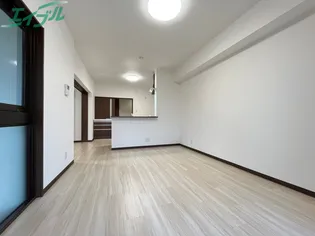 アールズコート【1階】の居間