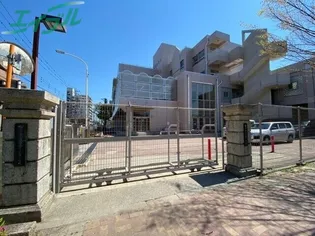 アールズコート【1階】の周辺