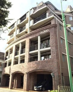 グローリオ三軒茶屋【5階】の外観