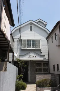 アベニュー新井【2階】の外観