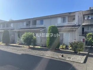 治儀ハイツ B棟の外観