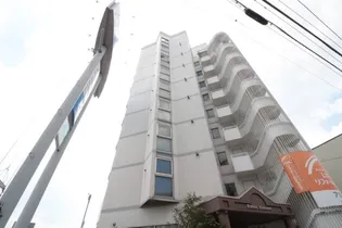 クイーンズ山の手【3階】の外観