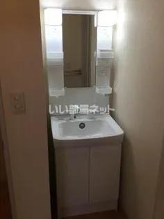 ロイヤルグリーンハイツ【2階】の内装