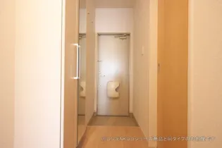 イーストブルー I【1階】の玄関