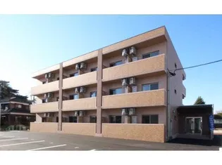 トレステーラルーメ吉富の外観