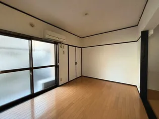 サンシャイン寿【1階】の居間