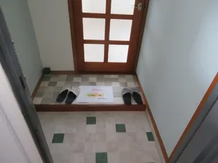 アーデルM【3階】の玄関