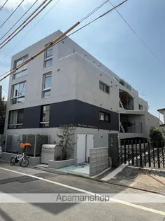 東京都新宿区西落合2【マンション】の外観