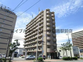 共栄マンションズ【3階】の外観