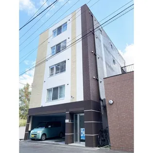 グランマーチ中島公園【2階】の外観