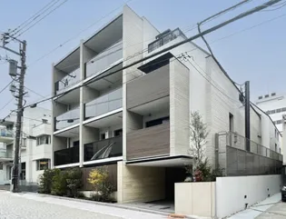 東京都新宿区四谷三栄町【マンション】の外観