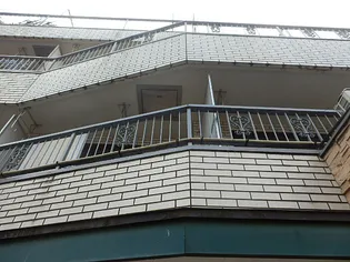 東京都新宿区河田町【マンション】の外観