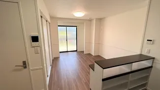 ラ・ルーチェ山居 typeB【1階】の居間