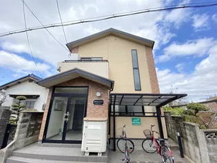 カ-サ・デ・ラ・ル-ナ【1階】の外観